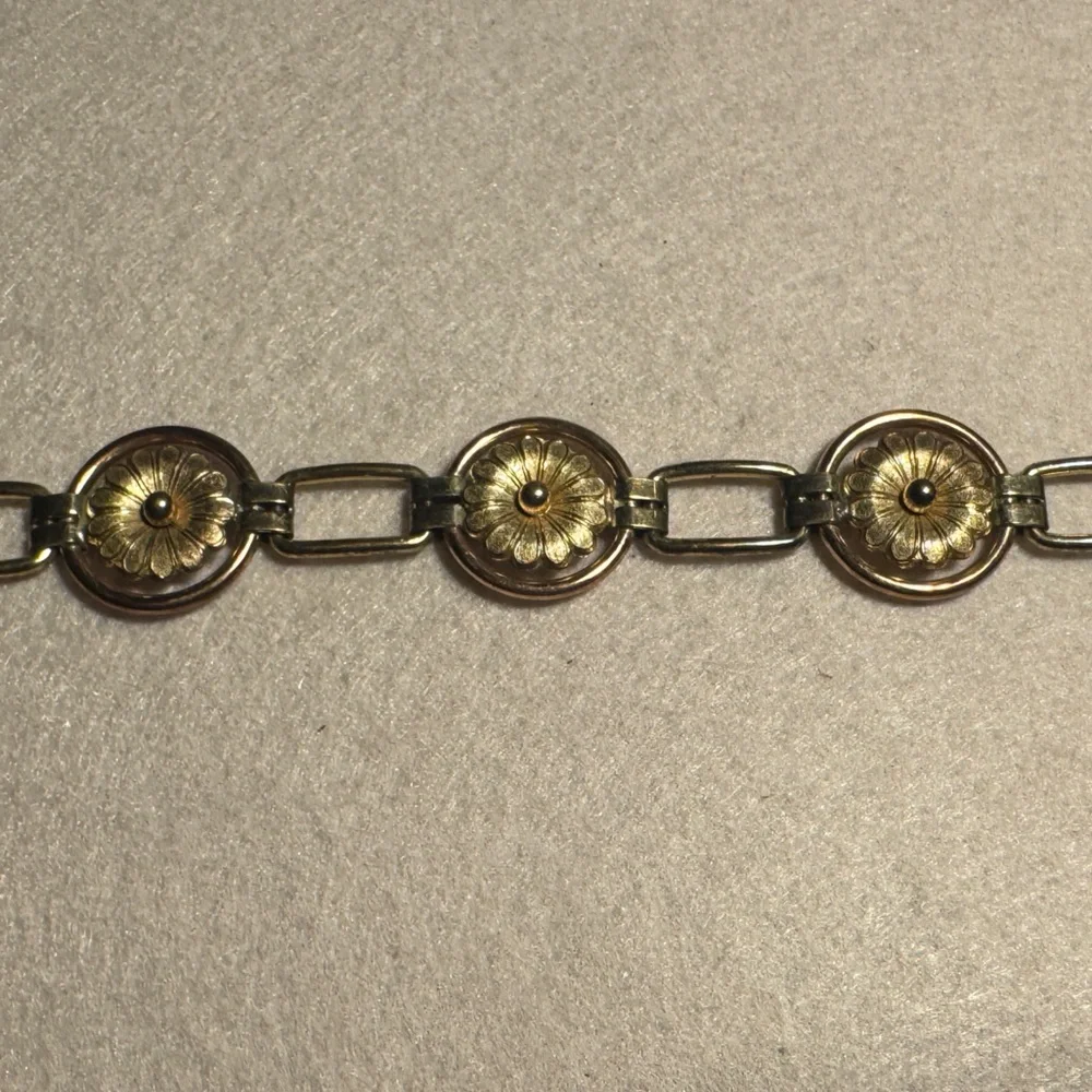 Vintage 1940s Two-Tone Gold Floral Bracelet